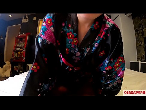 ❤️ Ung cosplay tjej älskar sex till orgasm med en spruta i en hästskötare och en avsugning. Asiatisk tjej med hårig fitta och vackra bröst i traditionell japansk dräkt i amatörvideo som visar onani med knullleksaker. Sakura 3 OSAKAPORN. ☑ Porno vk at sv.pornodil.ru ☑